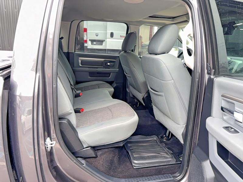61037996 :رقم المزاد ، 1C6RR7LM8FS606896 vin ، 2015 Ram 1500 مزاد بيع
