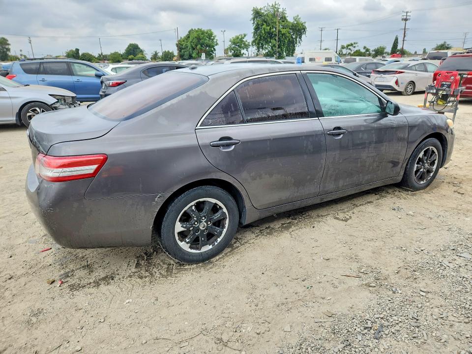 59396246 :رقم المزاد ، 4T4BF3EK7AR081724 vin ، 2010 Toyota Camry مزاد بيع