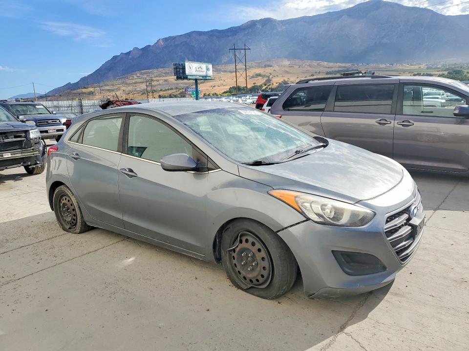 2017 Hyundai Elantra Gt მანქანა იყიდება აუქციონზე, vin: KMHD35LH4HU353316, აუქციონის ნომერი: 59894726