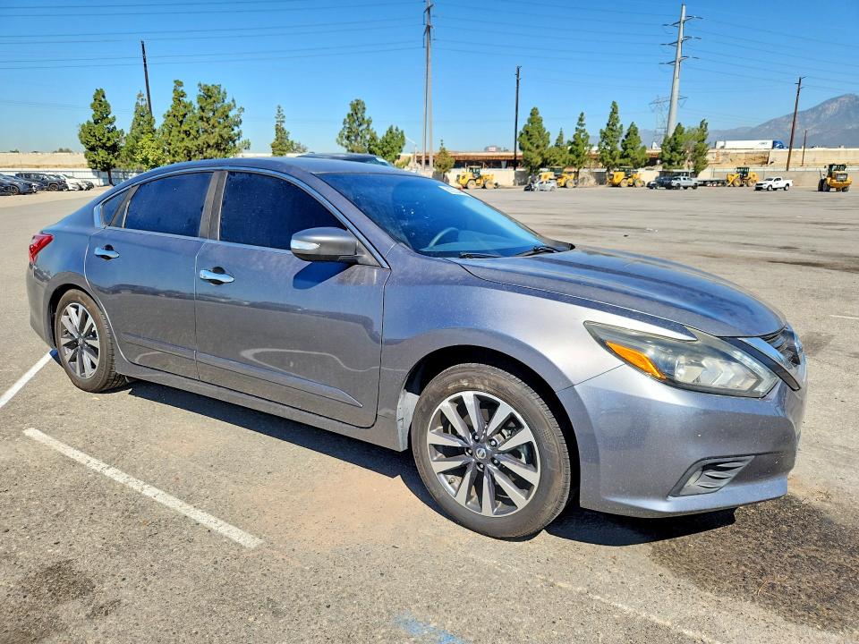 Продажа на аукционе авто 2017 Nissan Altima, vin: 1N4AL3AP5HC206004, номер лота: 60222046