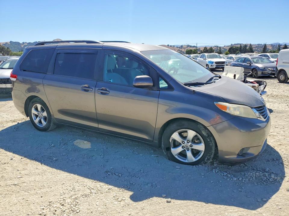 Продажа на аукционе авто 2013 Toyota Sienna, vin: 5TDKK3DC3DS397649, номер лота: 59231996
