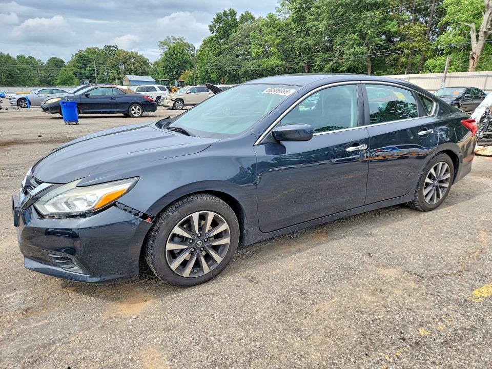 60886886 :رقم المزاد ، 1N4AL3AP9HC271437 vin ، 2017 Nissan Altima مزاد بيع