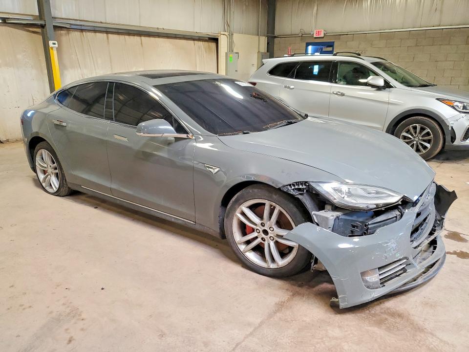 61417626 :رقم المزاد ، 5YJSA1S17EFP56290 vin ، 2014 Tesla Model S مزاد بيع