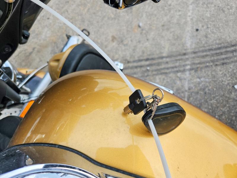 60593616 :رقم المزاد ، 1HD1MAD1XHB854395 vin ، 2017 Harley-davidson Flhtcutg مزاد بيع