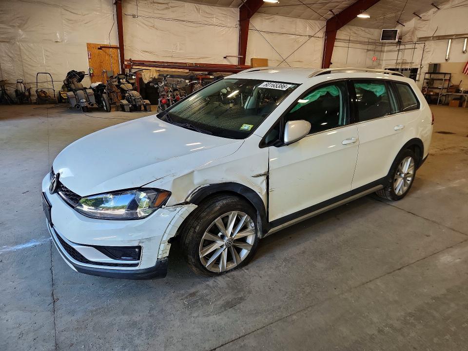 60165386 :رقم المزاد ، 3VWH17AU5JM764058 vin ، 2018 Volkswagen Golf Alltrack مزاد بيع