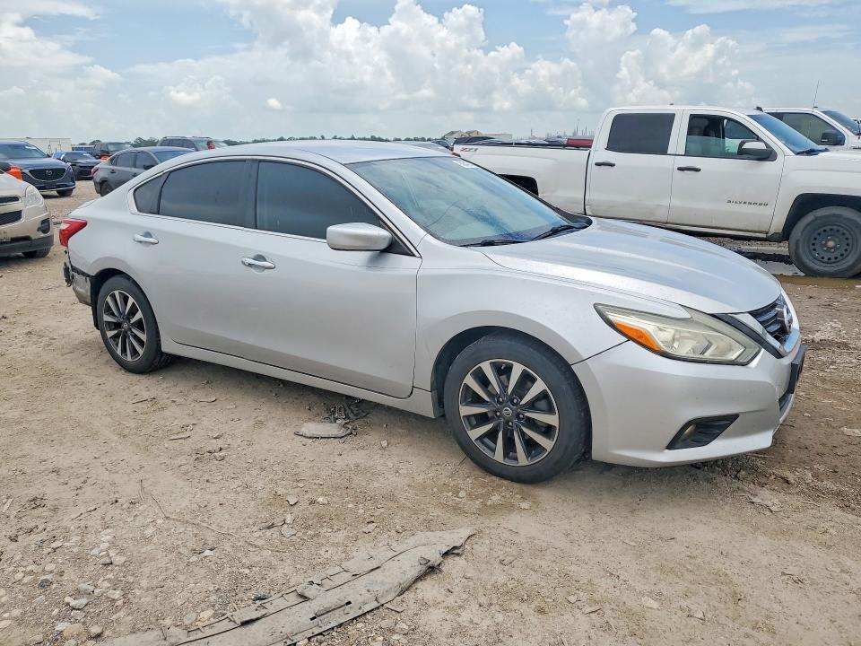 Продажа на аукционе авто 2017 Nissan Altima, vin: 1N4AL3AP5HC218847, номер лота: 60643726