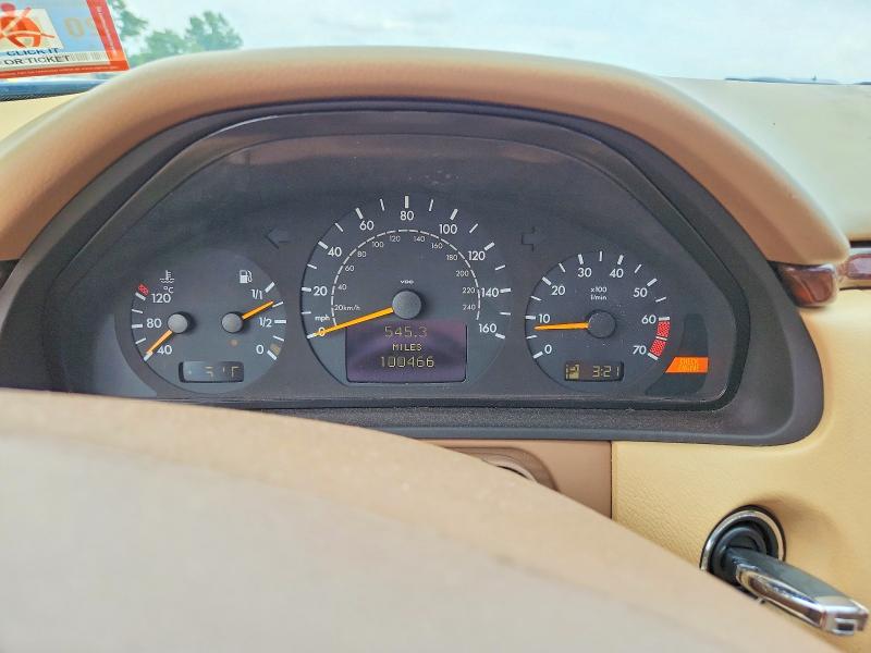 61800516 :رقم المزاد ، WDBJF82J41X052469 vin ، 2001 Mercedes-benz E مزاد بيع