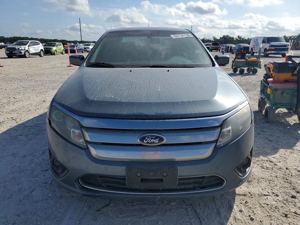 60738126 :رقم المزاد ، 3FAHP0HA7CR395042 vin ، 2012 Ford Fusion مزاد بيع