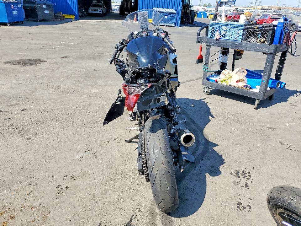 63218956 :رقم المزاد ، JKAEXKG17JDA04954 vin ، 2018 Kawasaki Ex400 مزاد بيع