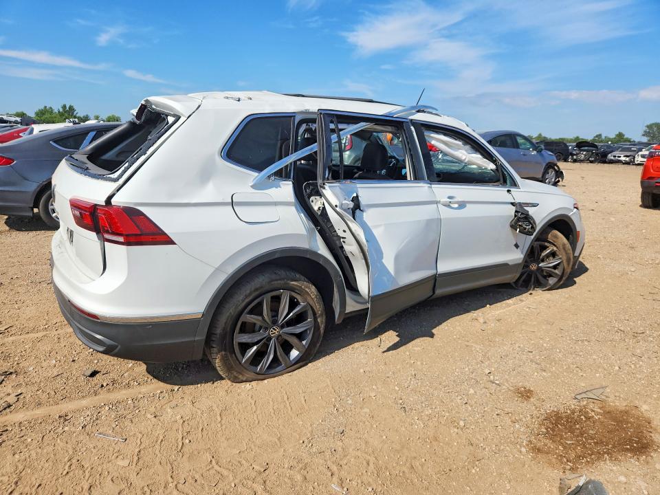 Продажа на аукционе авто 2022 Volkswagen Tiguan, vin: 3VV3B7AX1NM015141, номер лота: 60026416