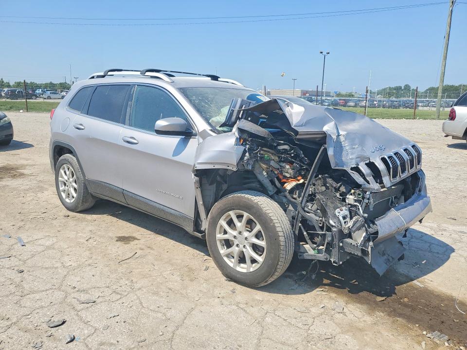 61044976 :رقم المزاد ، 1C4PJLCB8JD605372 vin ، 2018 Jeep Cherokee مزاد بيع