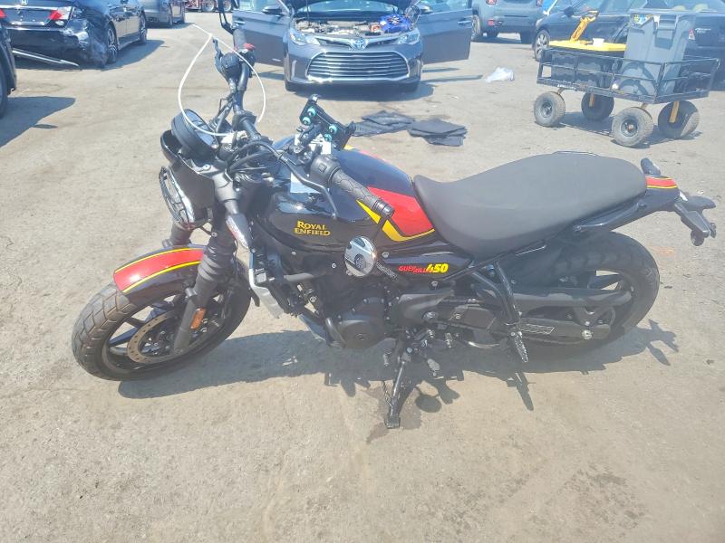 62502506 :رقم المزاد ، ME3BFK409TK500558 vin ، 2026 Royal Enfield Motors Guerilla 450 مزاد بيع