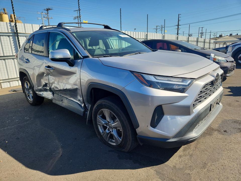 2022 Toyota Rav4 მანქანა იყიდება აუქციონზე, vin: 2T3W1RFV1NC181886, აუქციონის ნომერი: 60808156