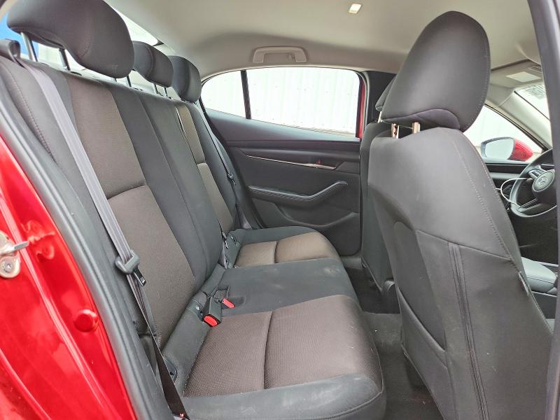 62917996 :رقم المزاد ، JM1BPAB75M1301867 vin ، 2021 Mazda 3 مزاد بيع