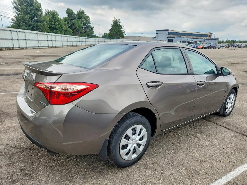 Продажа на аукционе авто 2018 Toyota Corolla, vin: 2T1BPRHE1JC000394, номер лота: 62663246