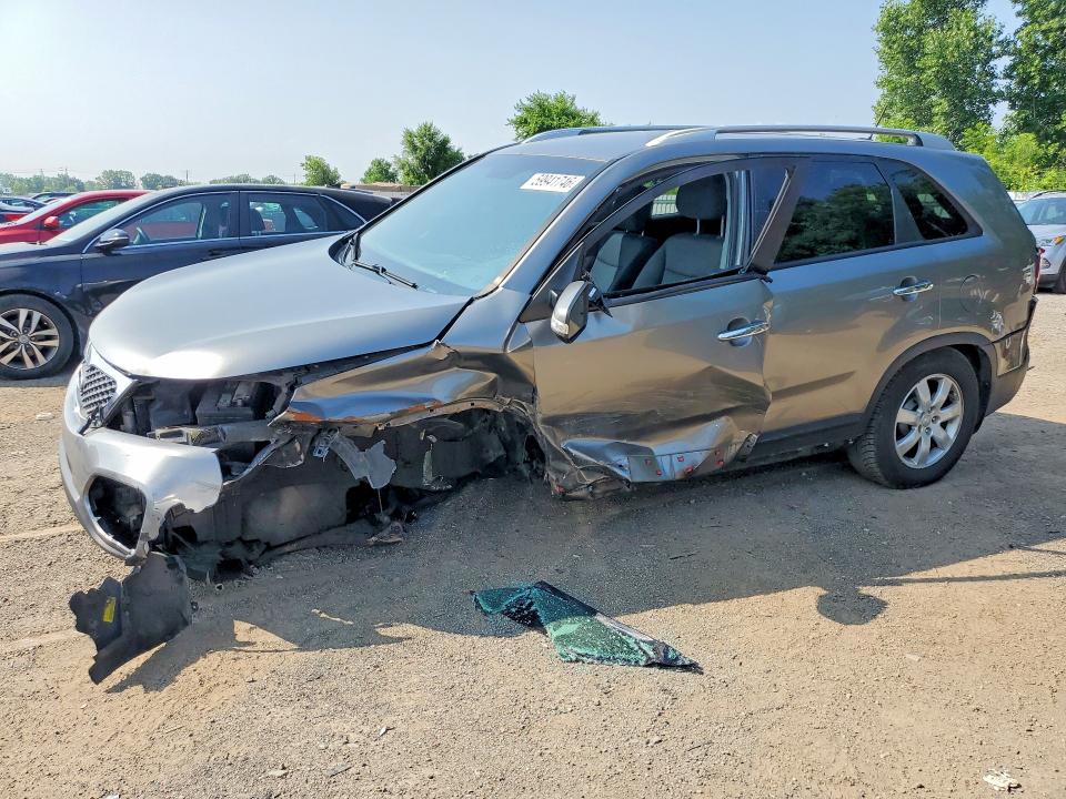 2013 Kia Sorento მანქანა იყიდება აუქციონზე, vin: 5XYKT3A63DG335239, აუქციონის ნომერი: 59941746
