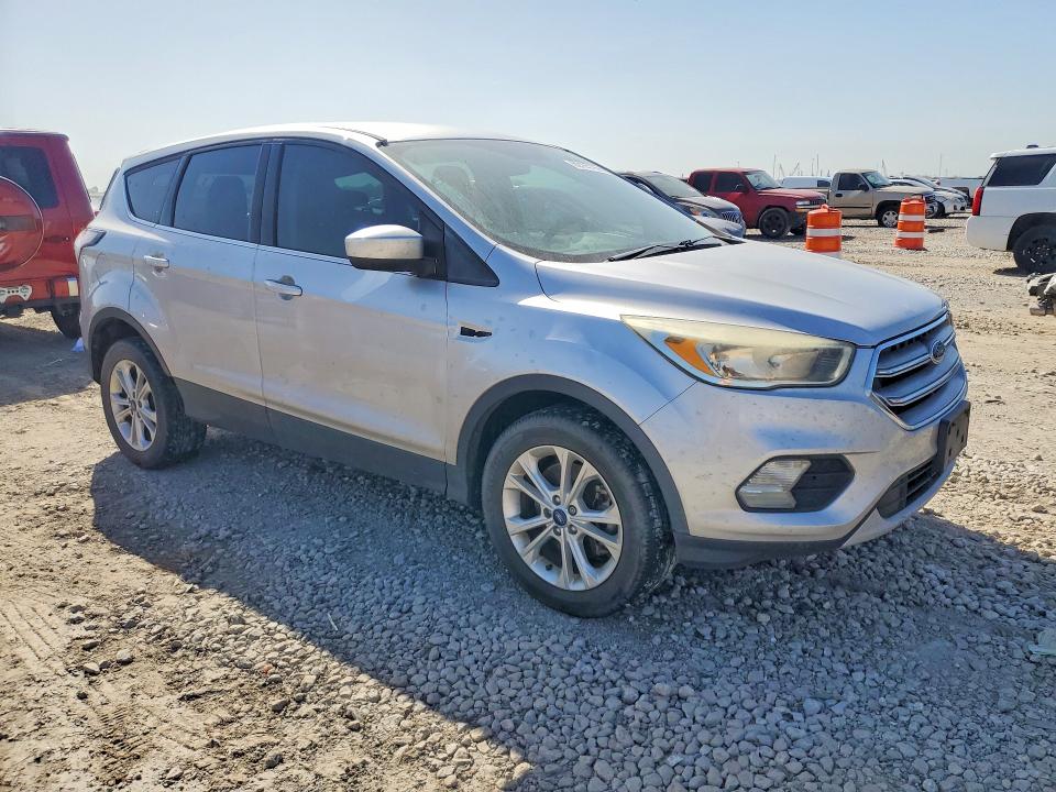 Продажа на аукционе авто 2017 Ford Escape, vin: 1FMCU0G95HUE34632, номер лота: 62155796