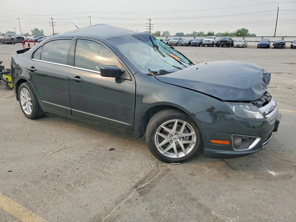 62071116 :رقم المزاد ، 3FAHP0CG9AR320240 vin ، 2010 Ford Fusion مزاد بيع