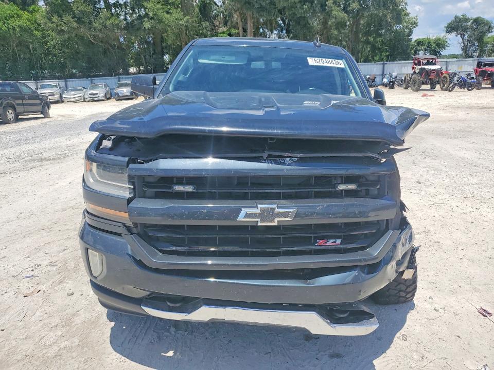 62048436 :رقم المزاد ، 3GCUKREC1JG271875 vin ، 2018 Chevrolet Silverado مزاد بيع