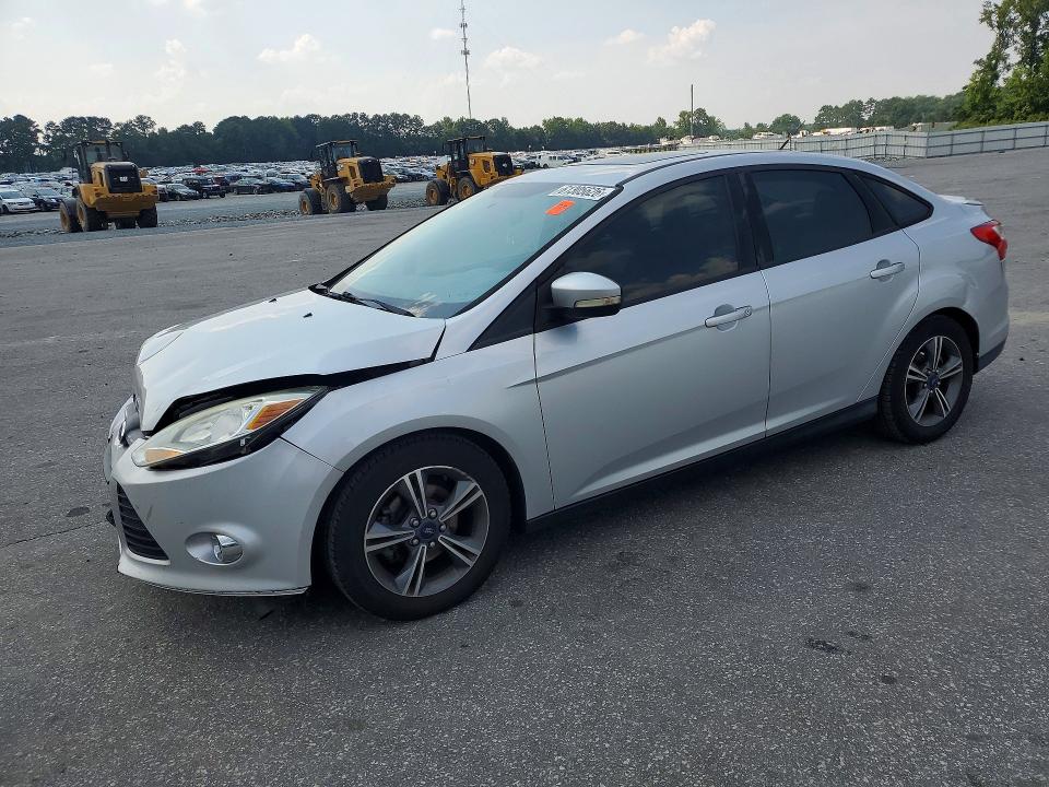 61305626 :رقم المزاد ، 1FADP3F22EL227080 vin ، 2014 Ford Focus مزاد بيع