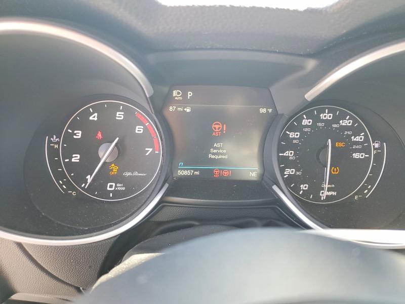 60431166 :رقم المزاد ، ZASPAKBN2L7C83357 vin ، 2020 Alfa Romeo Stelvio مزاد بيع