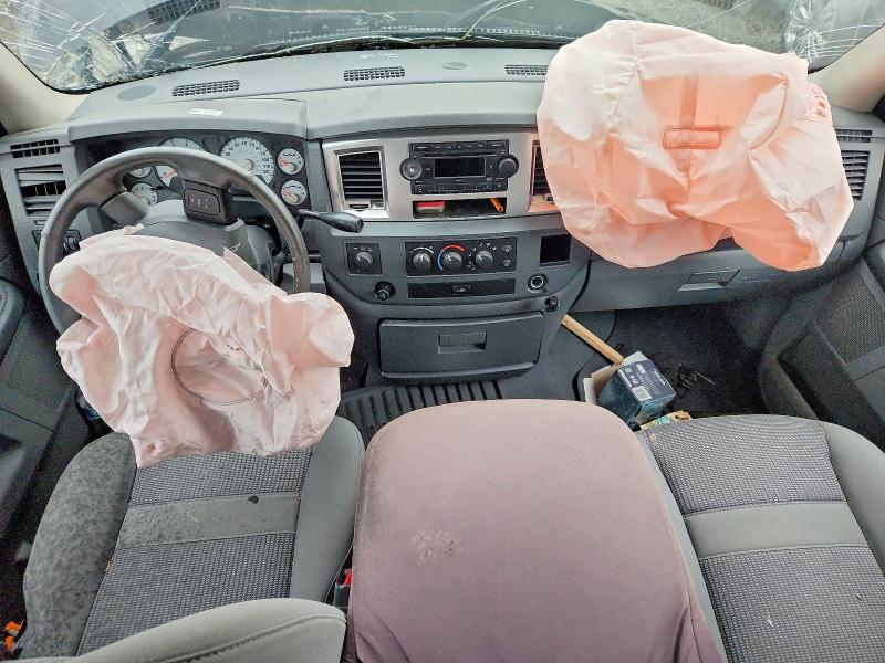 61334566 :رقم المزاد ، 1D7HU18278S558288 vin ، 2008 Dodge Ram 1500 مزاد بيع