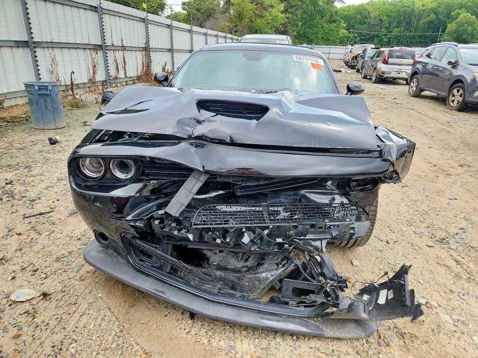 59794656 :رقم المزاد ، 2C3CDZBT6MH641818 vin ، 2021 Dodge Challenger مزاد بيع