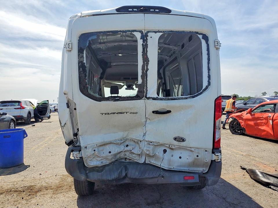 Продаж на аукціоні авто 2018 Ford Transit, vin: 1FTYR1CM4JKA72211, номер лоту: 62066416
