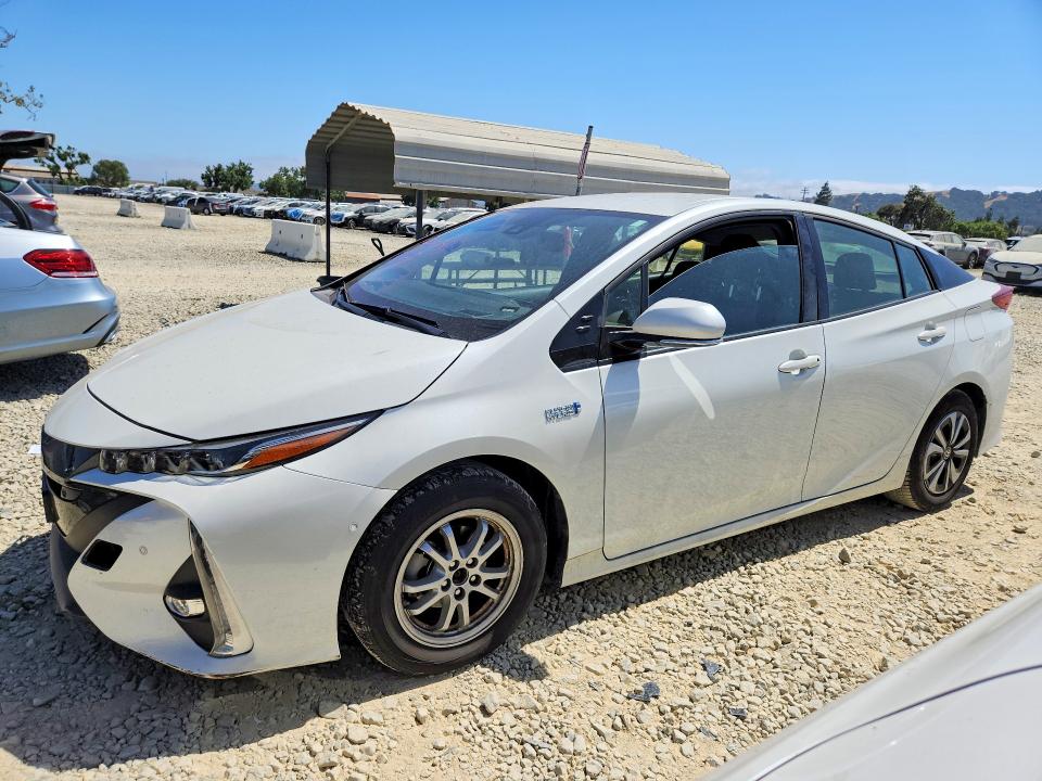 59651876 :رقم المزاد ، JTDKARFP6H3035943 vin ، 2017 Toyota Prius Prime مزاد بيع