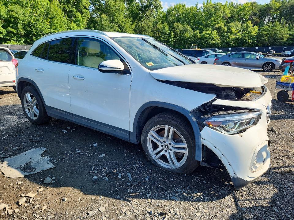 62231126 :رقم المزاد ، W1N4N4HB2MJ215405 vin ، 2021 Mercedes-benz Gla مزاد بيع