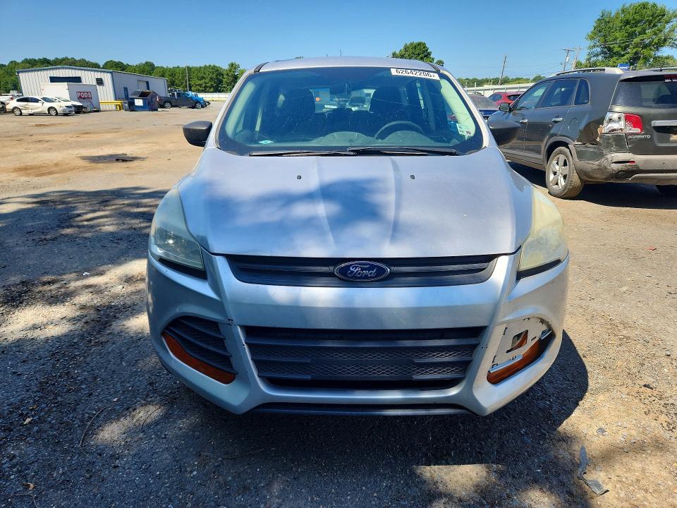 62642206 :رقم المزاد ، 1FMCU0F77GUB79545 vin ، 2016 Ford Escape مزاد بيع