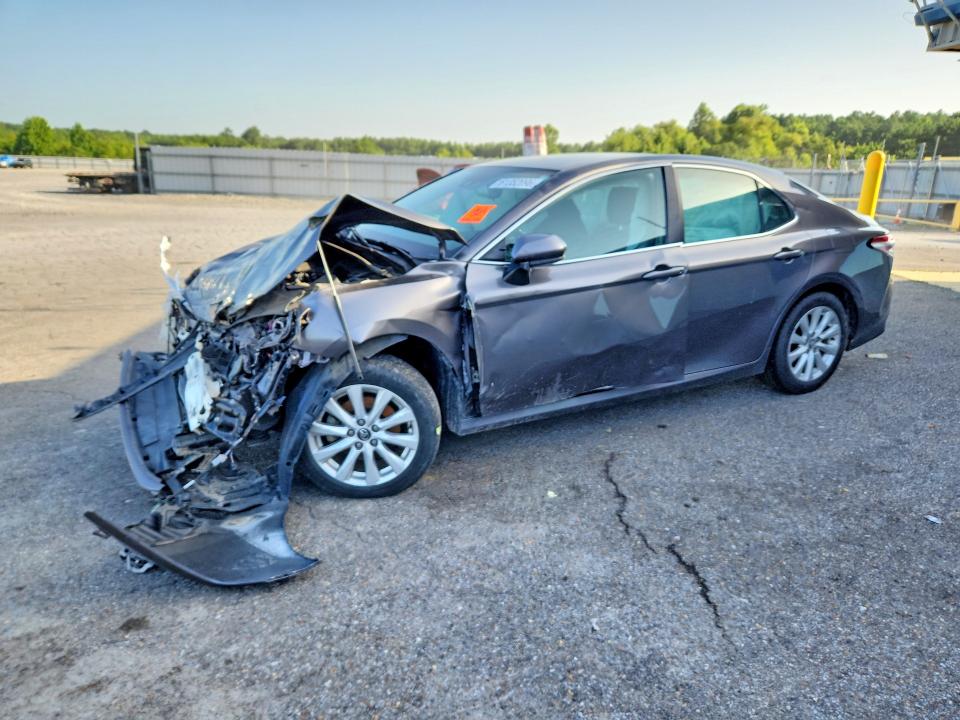 Auction sale of the 2020 Toyota Camry, vin: 4T1C11AK4LU884615, lot number: 61352096