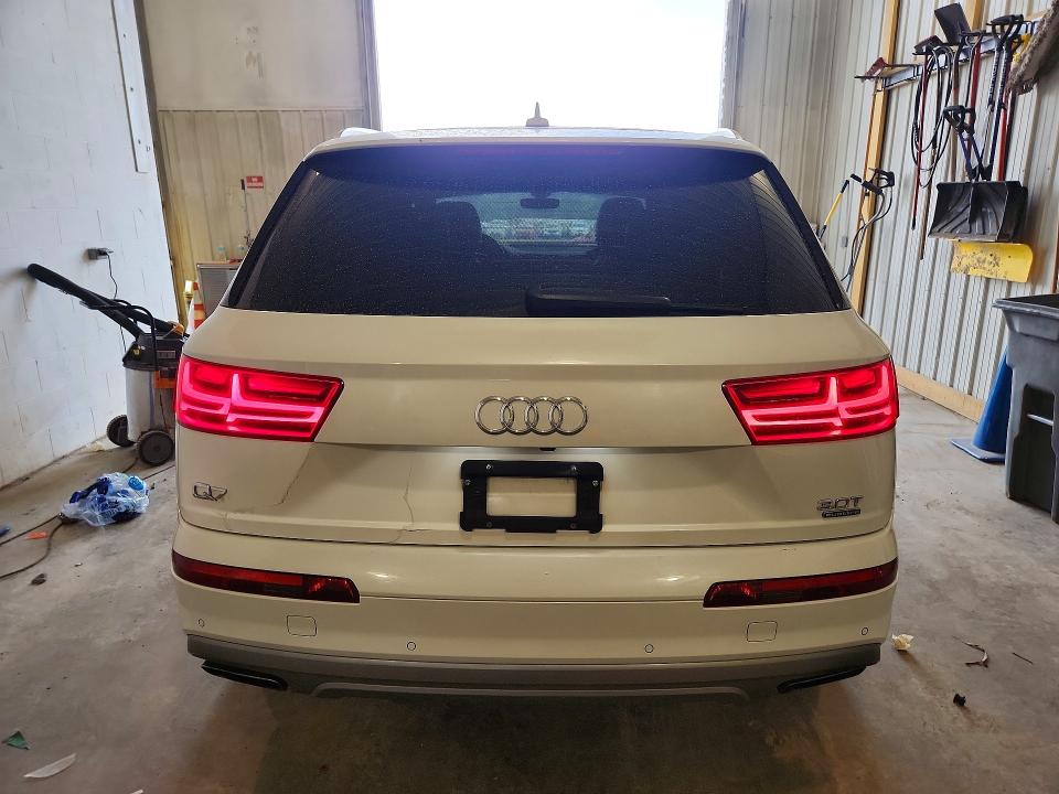 61342456 :رقم المزاد ، WA1VAAF7XHD006707 vin ، 2017 Audi Q7 مزاد بيع