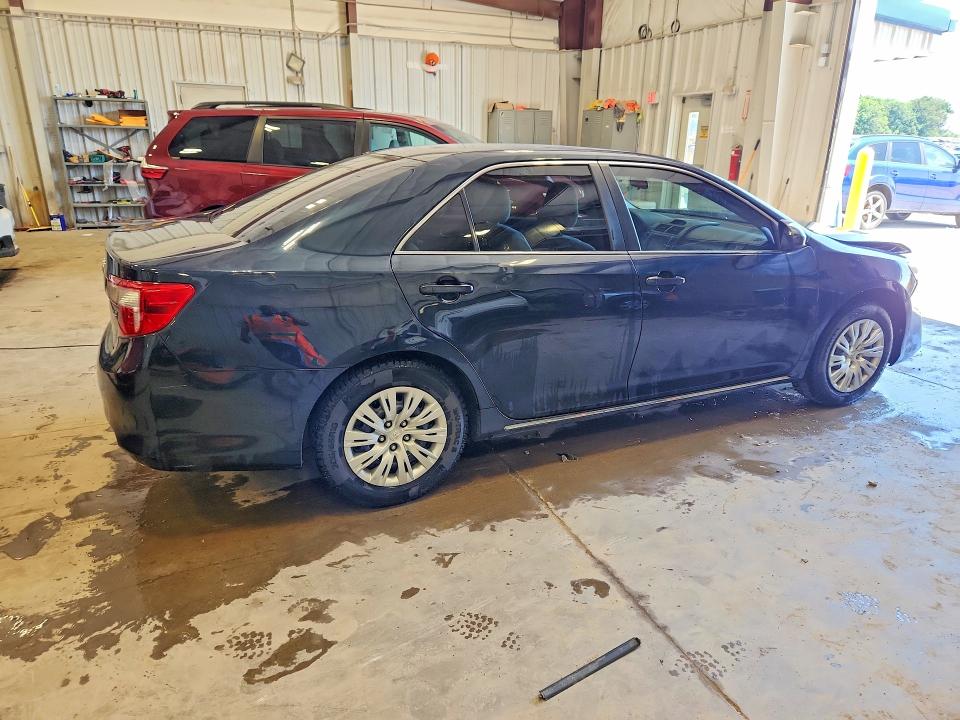 59395776 :رقم المزاد ، 4T4BF1FK6ER377293 vin ، 2014 Toyota Camry مزاد بيع