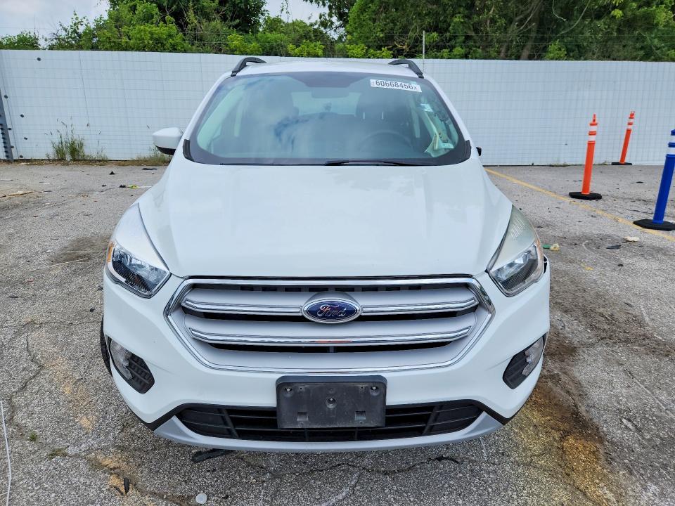 Продажа на аукционе авто 2018 Ford Escape, vin: 1FMCU0GD1JUC59631, номер лота: 60668456