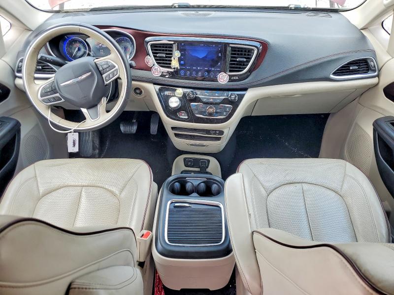 61560686 :رقم المزاد ، 2C4RC1GG8HR531536 vin ، 2017 Chrysler Pacifica مزاد بيع