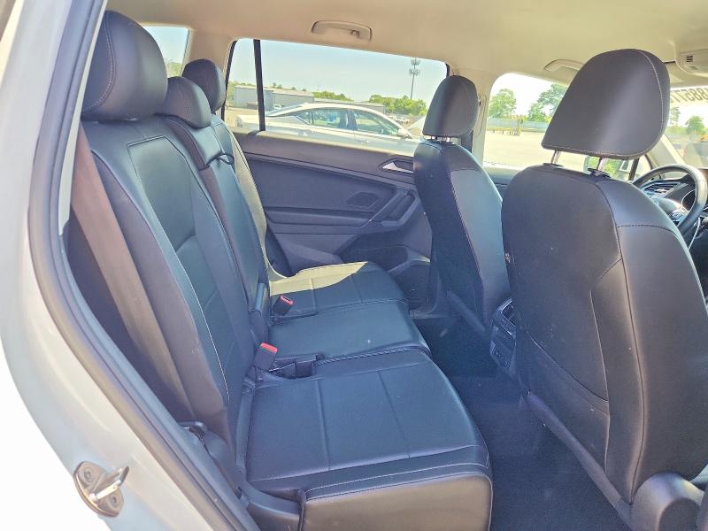 61885776 :رقم المزاد ، 3VV2B7AX6LM115115 vin ، 2020 Volkswagen Tiguan مزاد بيع