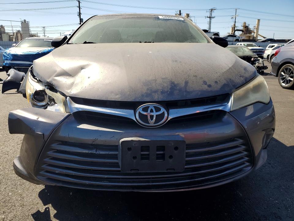 58980296 :رقم المزاد ، 4T4BF1FK6FR508448 vin ، 2015 Toyota Camry مزاد بيع