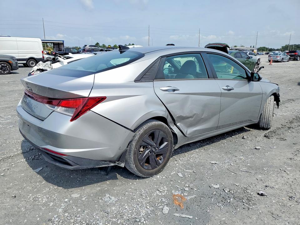 Продажа на аукционе авто 2022 Hyundai Elantra, vin: 5NPLM4AG0NH070645, номер лота: 62835096