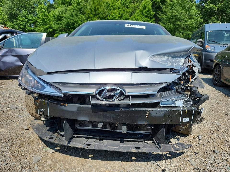 2020 Hyundai Elantra მანქანა იყიდება აუქციონზე, vin: KMHD84LF2LU107237, აუქციონის ნომერი: 59323536