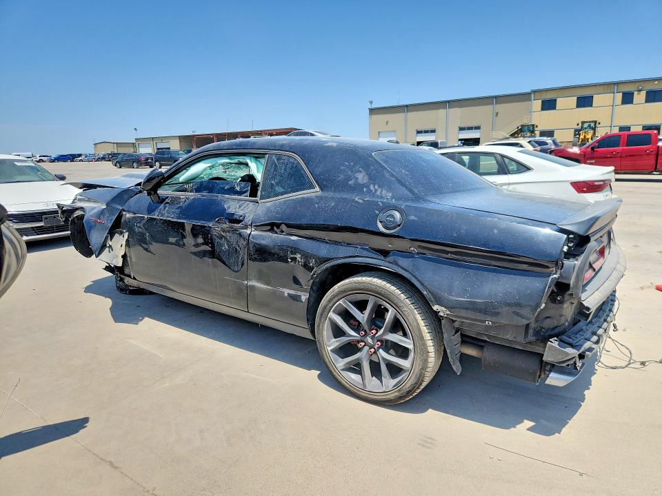 Продаж на аукціоні авто 2022 Dodge Challenger, vin: 2C3CDZBT3NH188131, номер лоту: 63248636