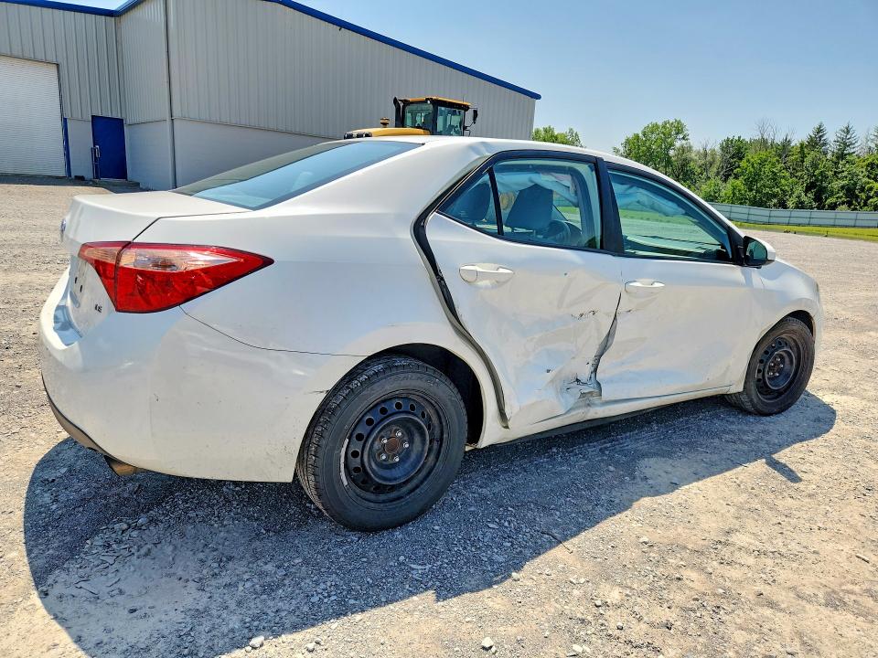 61377226 :رقم المزاد ، 2T1BURHE1HC900280 vin ، 2017 Toyota Corolla مزاد بيع
