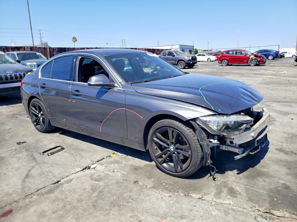 59838566 :رقم المزاد ، WBA8E5C56HK388762 vin ، 2017 Bmw 328 مزاد بيع