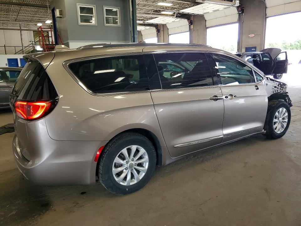 2018 Chrysler Pacifica მანქანა იყიდება აუქციონზე, vin: 2C4RC1BG7JR257517, აუქციონის ნომერი: 58439586