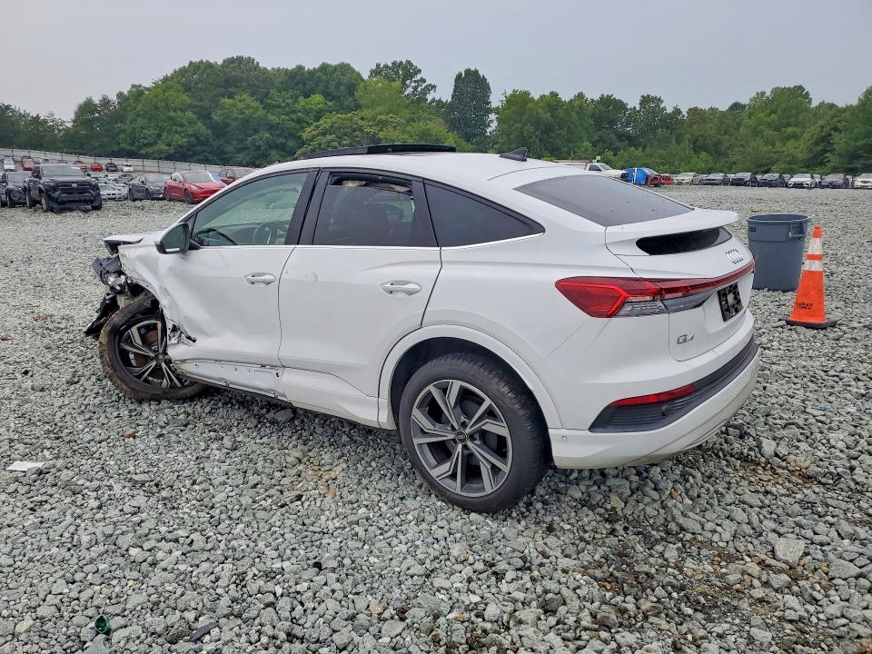 Продажа на аукционе авто 2022 Audi Q4 E-tron, vin: WA1W2BFZ4NP052729, номер лота: 62617506