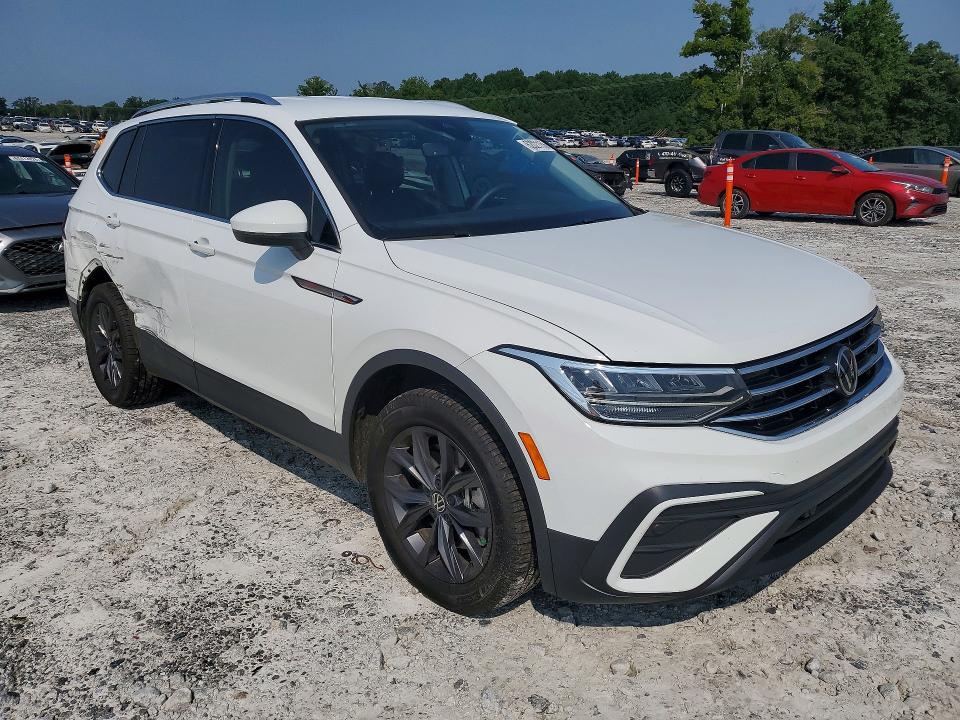 2022 Volkswagen Tiguan მანქანა იყიდება აუქციონზე, vin: 3VV3B7AX8NM044765, აუქციონის ნომერი: 62021156