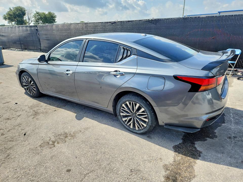61875306 :رقم المزاد ، 1N4BL4DV6PN318883 vin ، 2023 Nissan Altima مزاد بيع