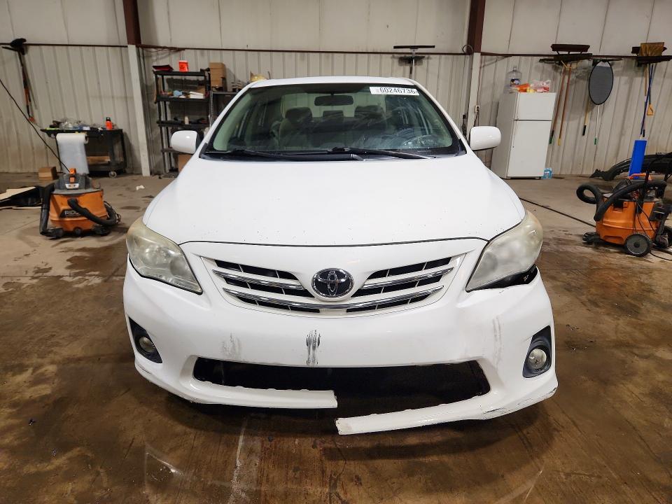 60246736 :رقم المزاد ، 2T1BU4EE8DC918924 vin ، 2013 Toyota Corolla مزاد بيع