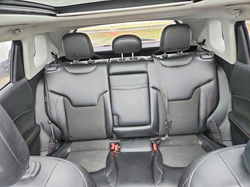 62034376 :رقم المزاد ، 3C4NJDBBXJT161565 vin ، 2018 Jeep Compass مزاد بيع
