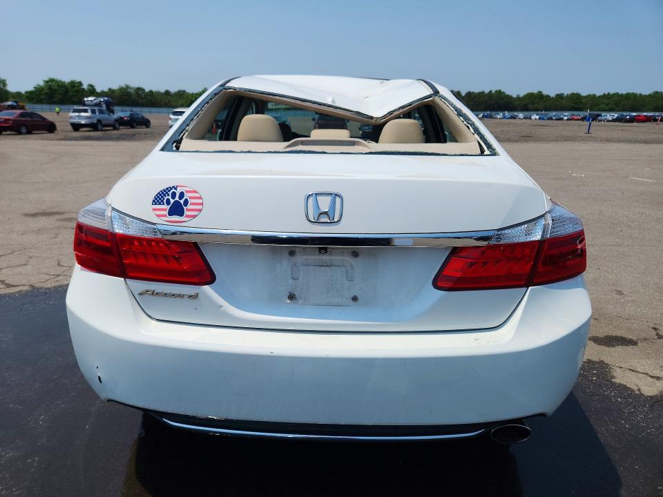 58570146 :رقم المزاد ، 1HGCR2F85FA090410 vin ، 2015 Honda Accord مزاد بيع